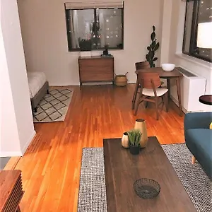 Apartment Yorkville East Side 30 Day, New York